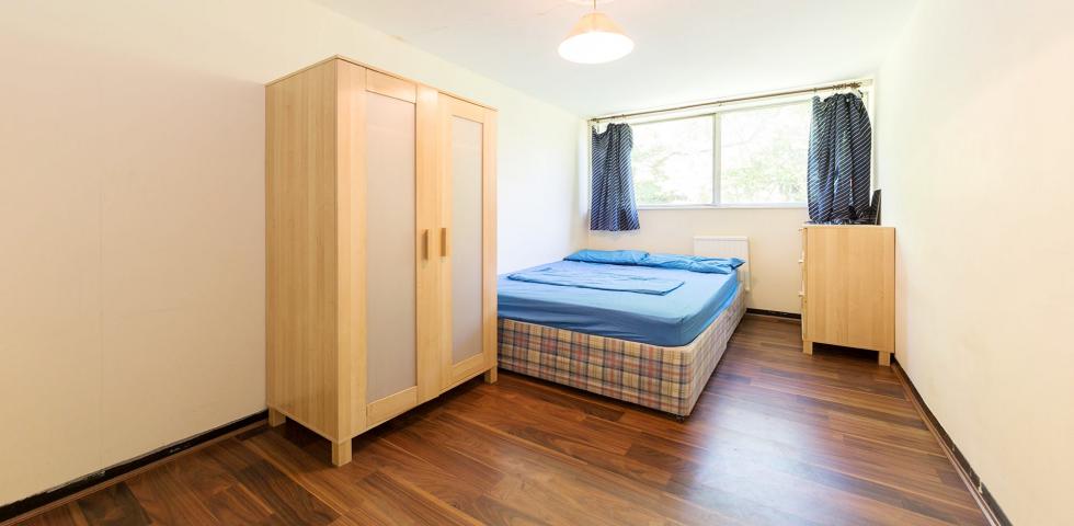 			LET, 3 Bedroom, 1 bath, 1 reception Flat			 Testerton Walk, Latimer Rd, London  , LATIMER ROAD